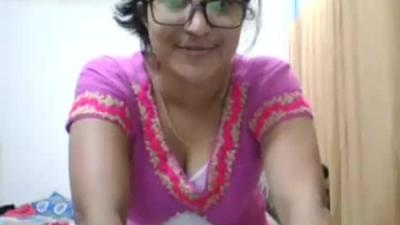 Bhabi showing boobs tits fingering pussy bum show desiunseen.net